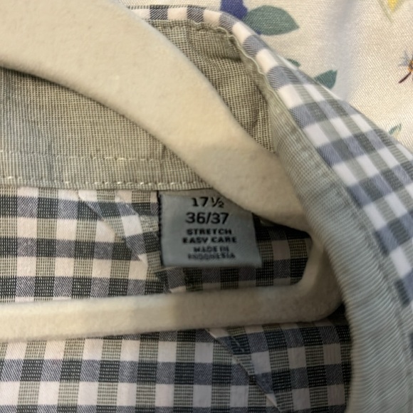 Mens button down Kenneth Cole shirt - Picture 3 of 4